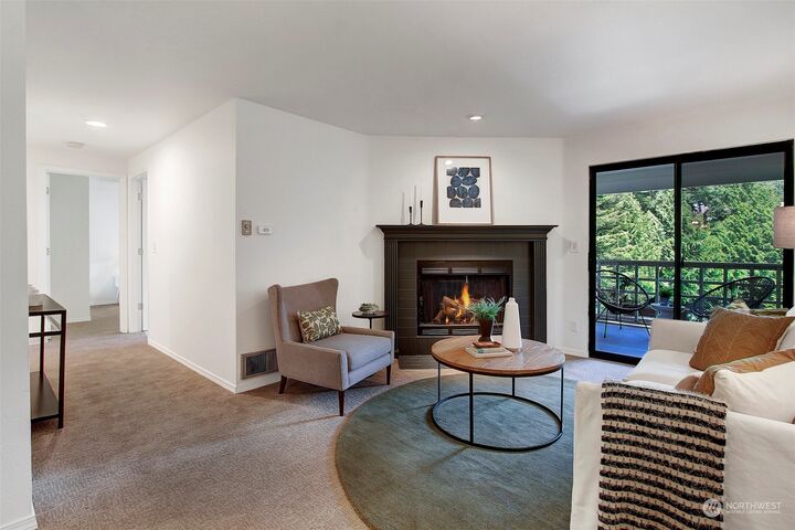 Property Photo:  700 N 160th Street A303  WA 98133 