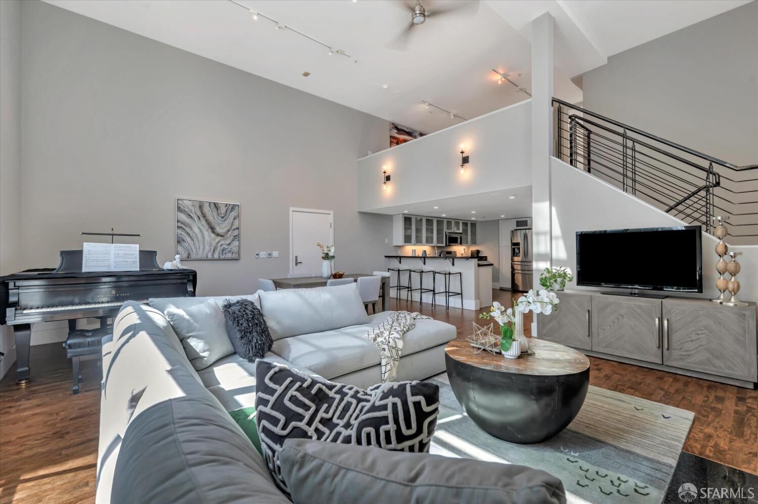 Property Photo: 1207 Indiana Street 14 CA 94107