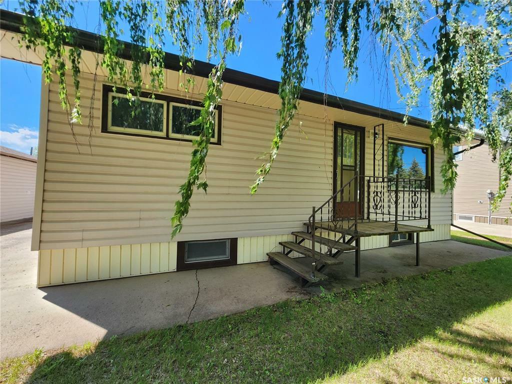 Property Photo:  910 Qu'Appelle Street  SK S0G 2B0 