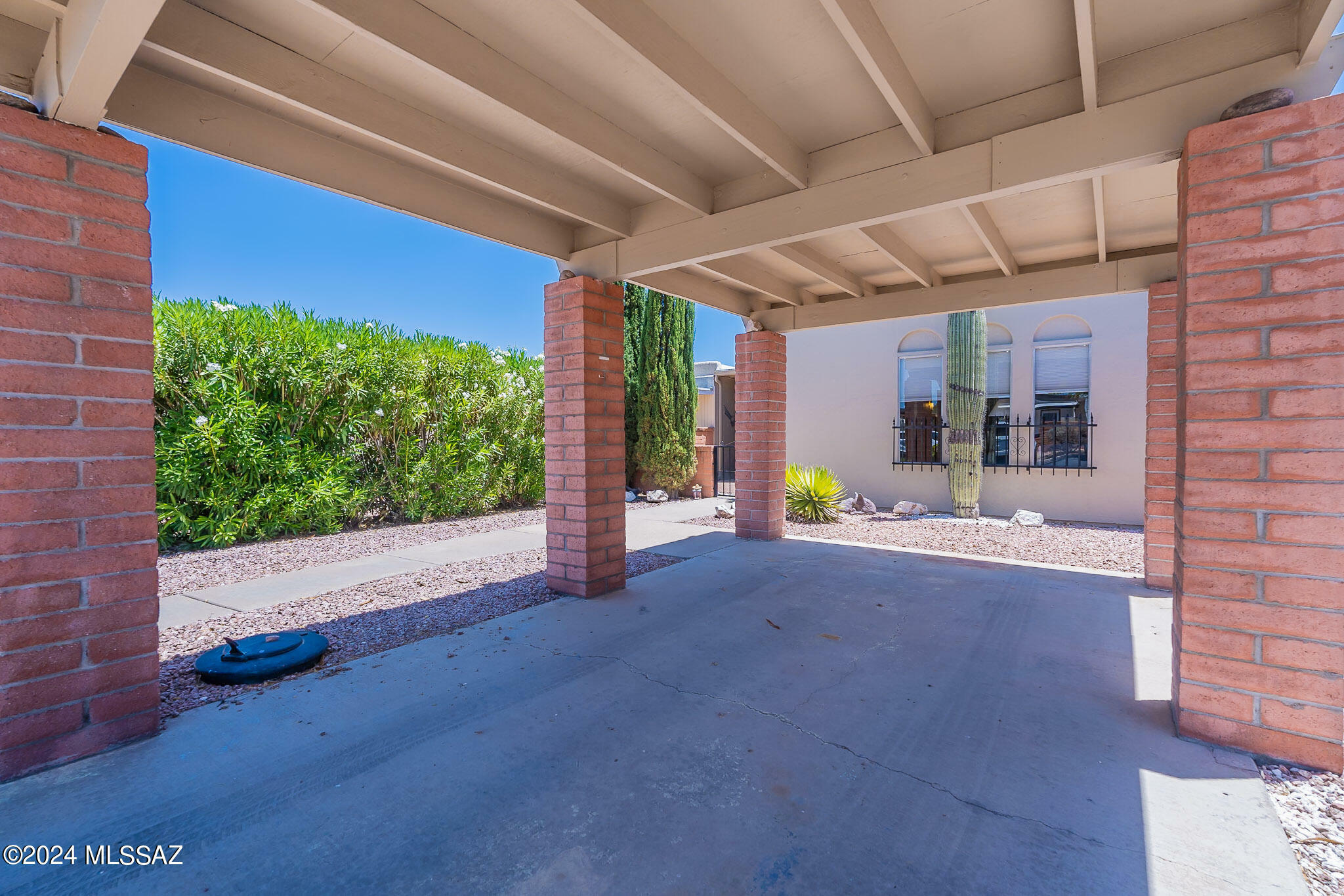 Property Photo:  150 N Paseo De Los Conquistadores  AZ 85614 