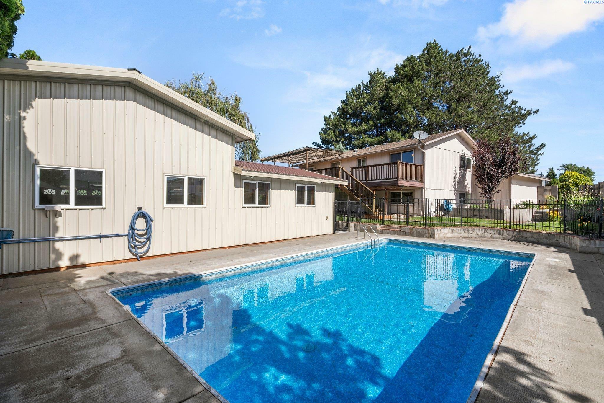 Property Photo:  6120 W Park Street  WA 99301 