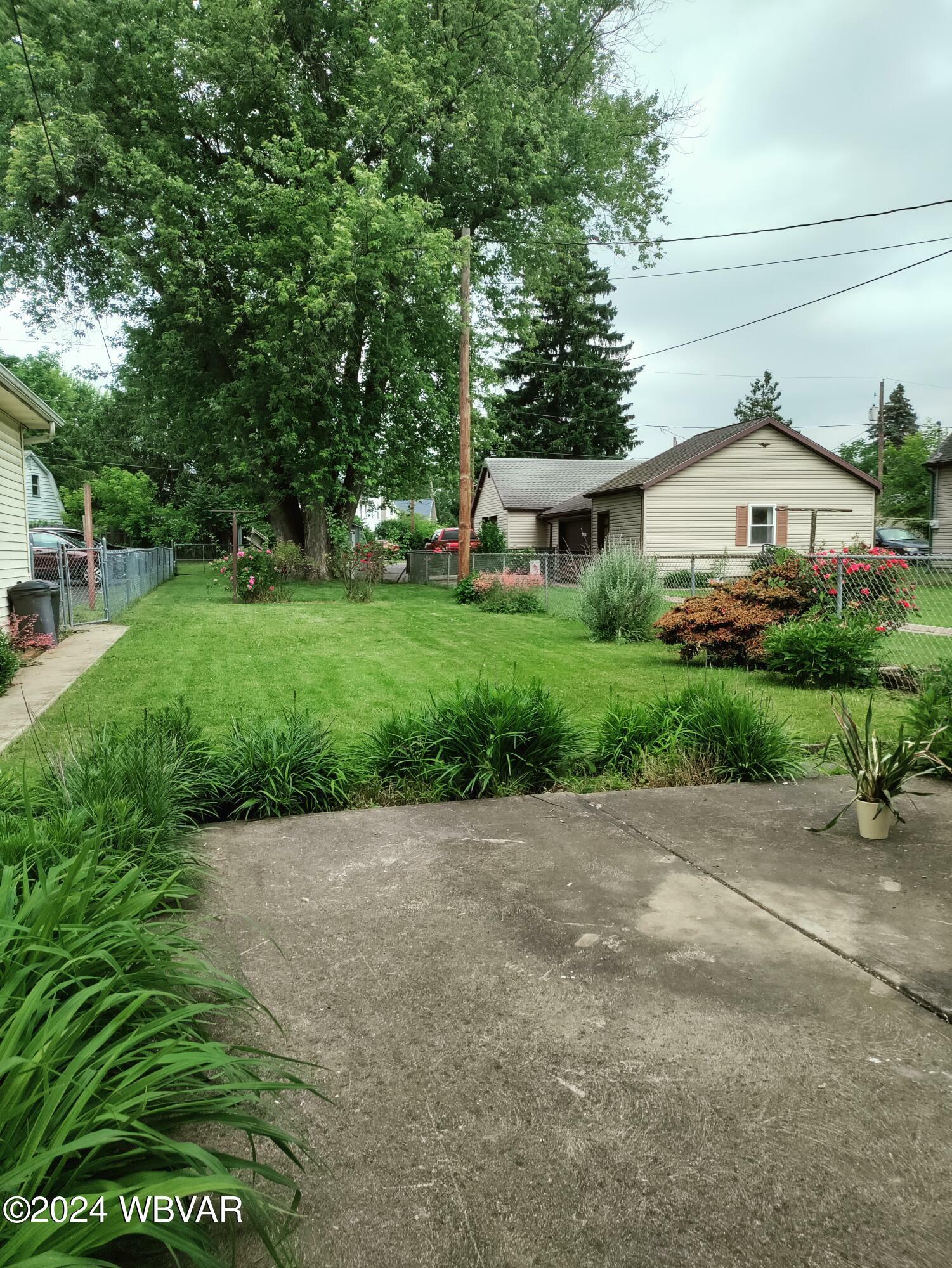 Property Photo:  1019 Washington Boulevard  PA 17701 