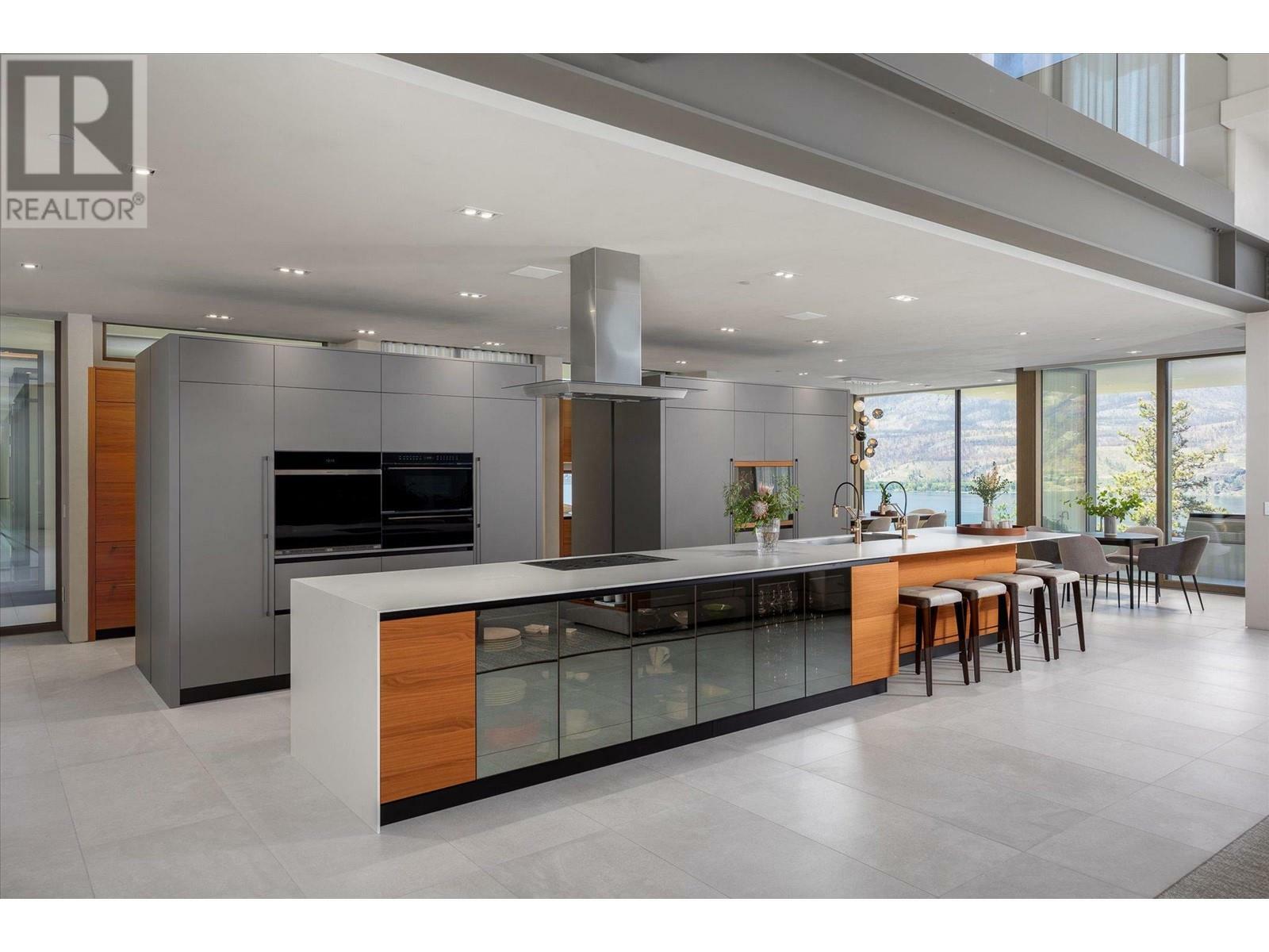 Property Photo: 180 Sheerwater Court 20 BC V1V 2X1