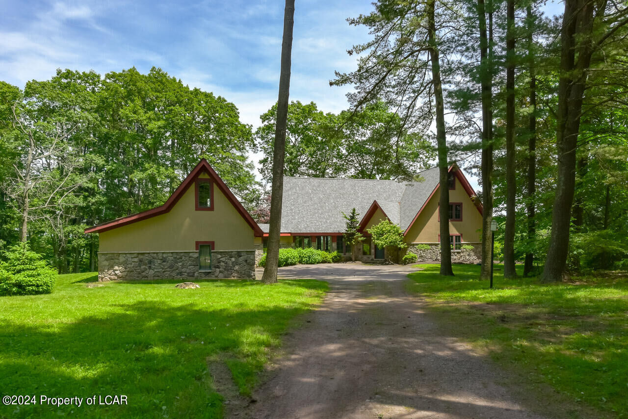 Property Photo:  497 N Mountain Road  PA 18656 