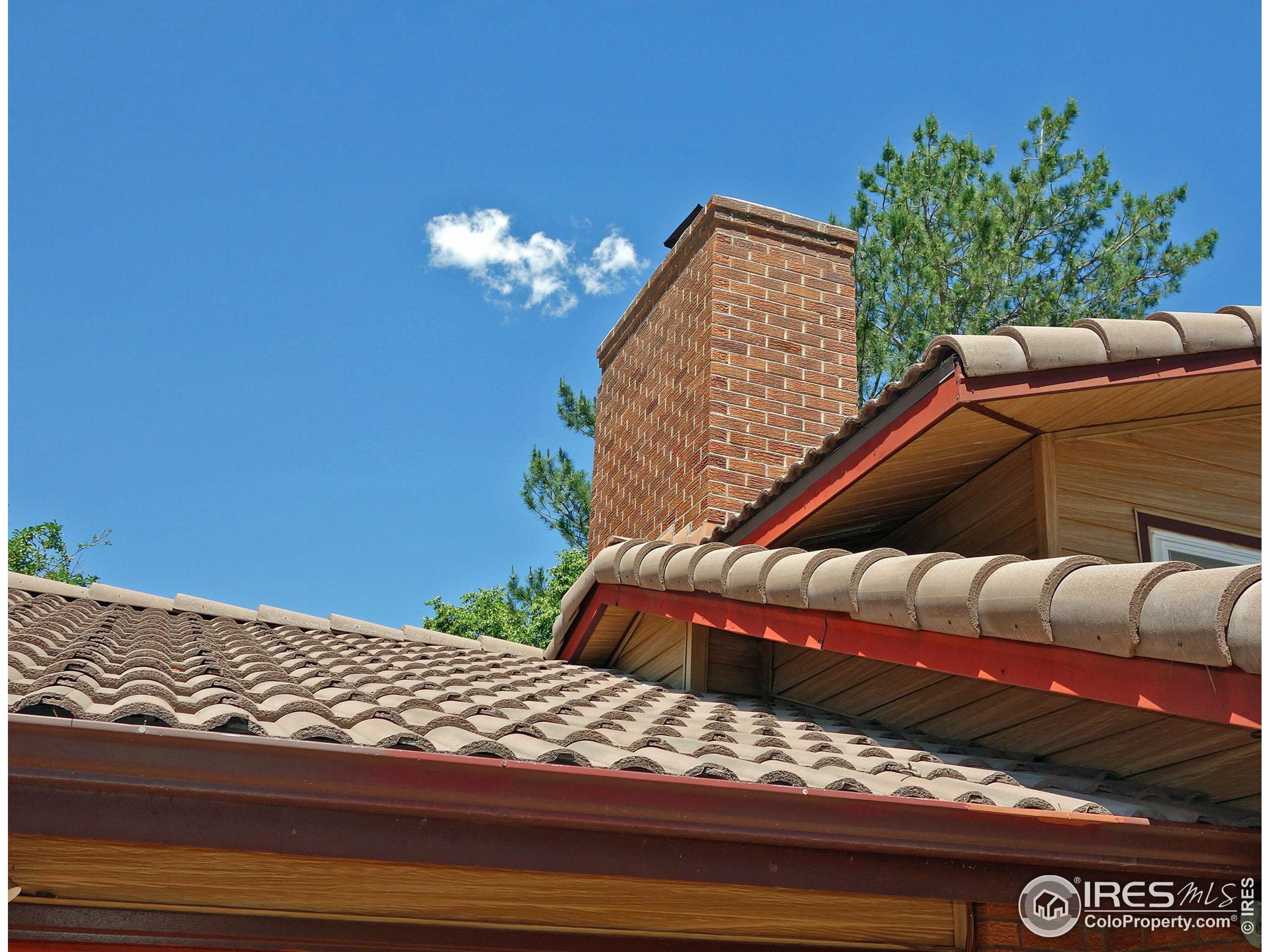 Property Photo:  577 Blackhawk Rd  CO 80303 