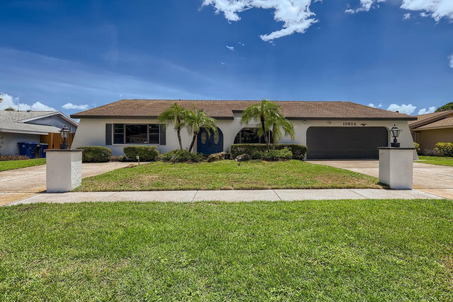 Property Photo:  13924 Oak Forest Boulevard S  FL 33776 