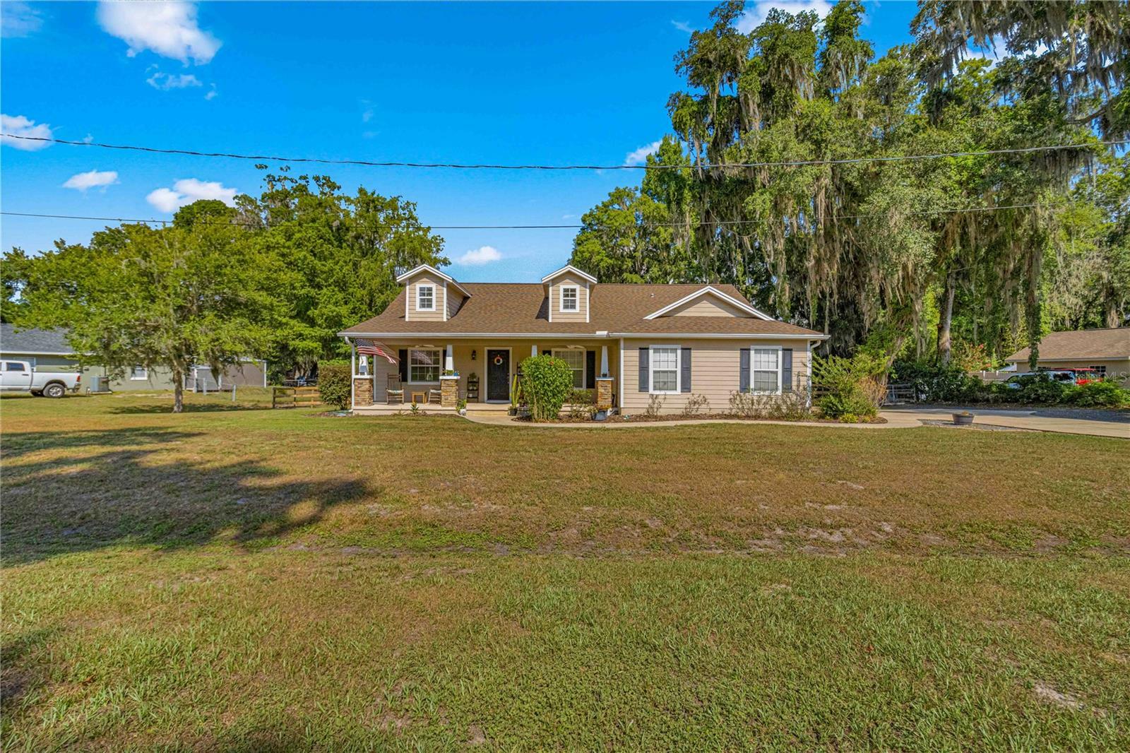 Property Photo:  5665 NE 4th Avenue  FL 34479 