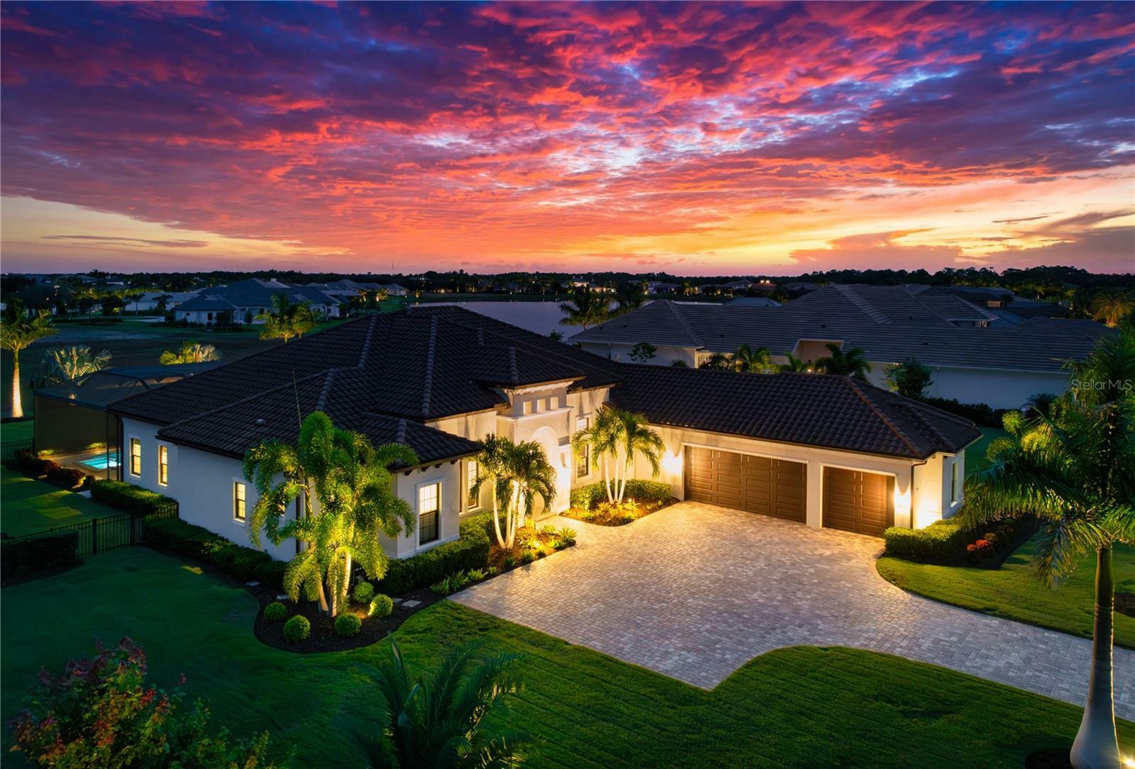 Property Photo:  8480 Lindrick Lane  FL 34202 