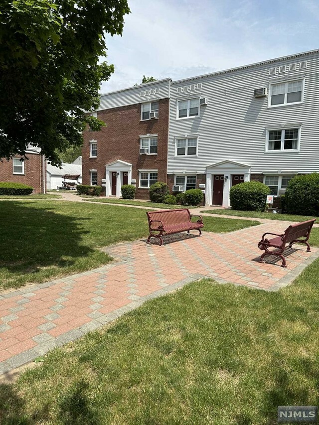 Property Photo:  54 Hastings Avenue A  NJ 07070 