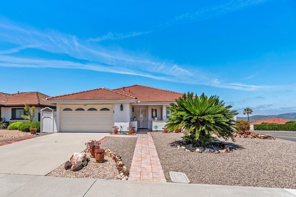 Property Photo: 12707 Camino Emparrado CA 92128