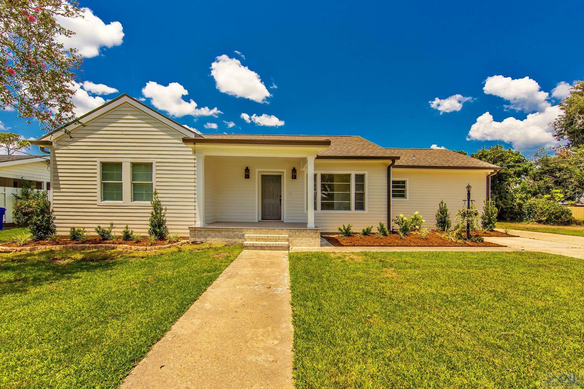 Property Photo:  204 Bayou Lane  LA 70301 