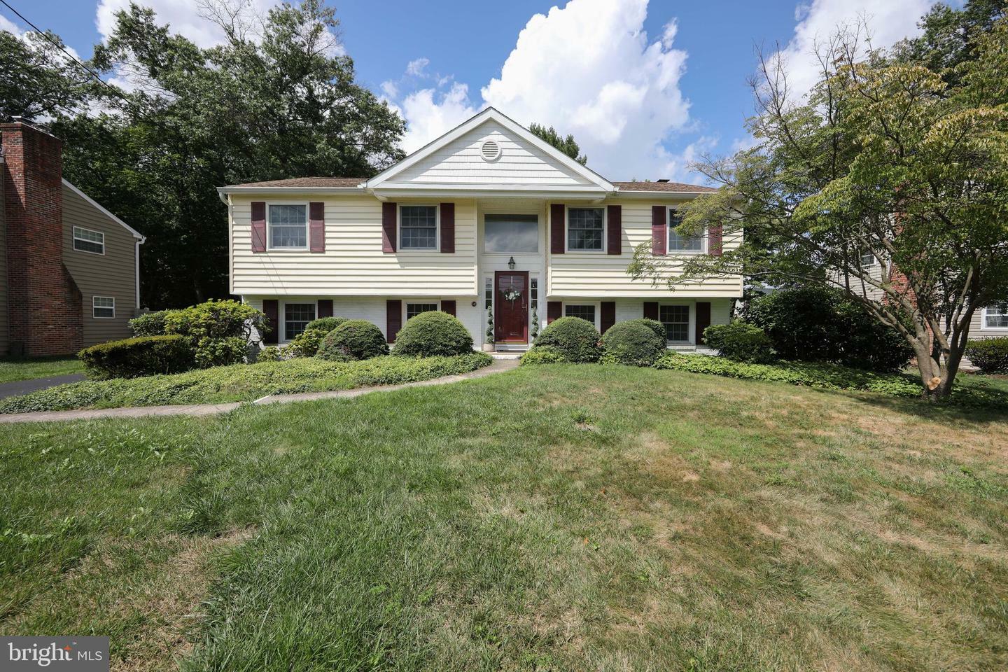 Property Photo:  545 Maple Avenue  PA 18901 