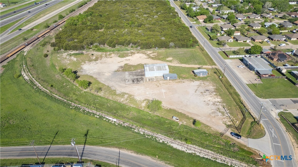 Property Photo:  1750 E Avenue H  TX 76559 