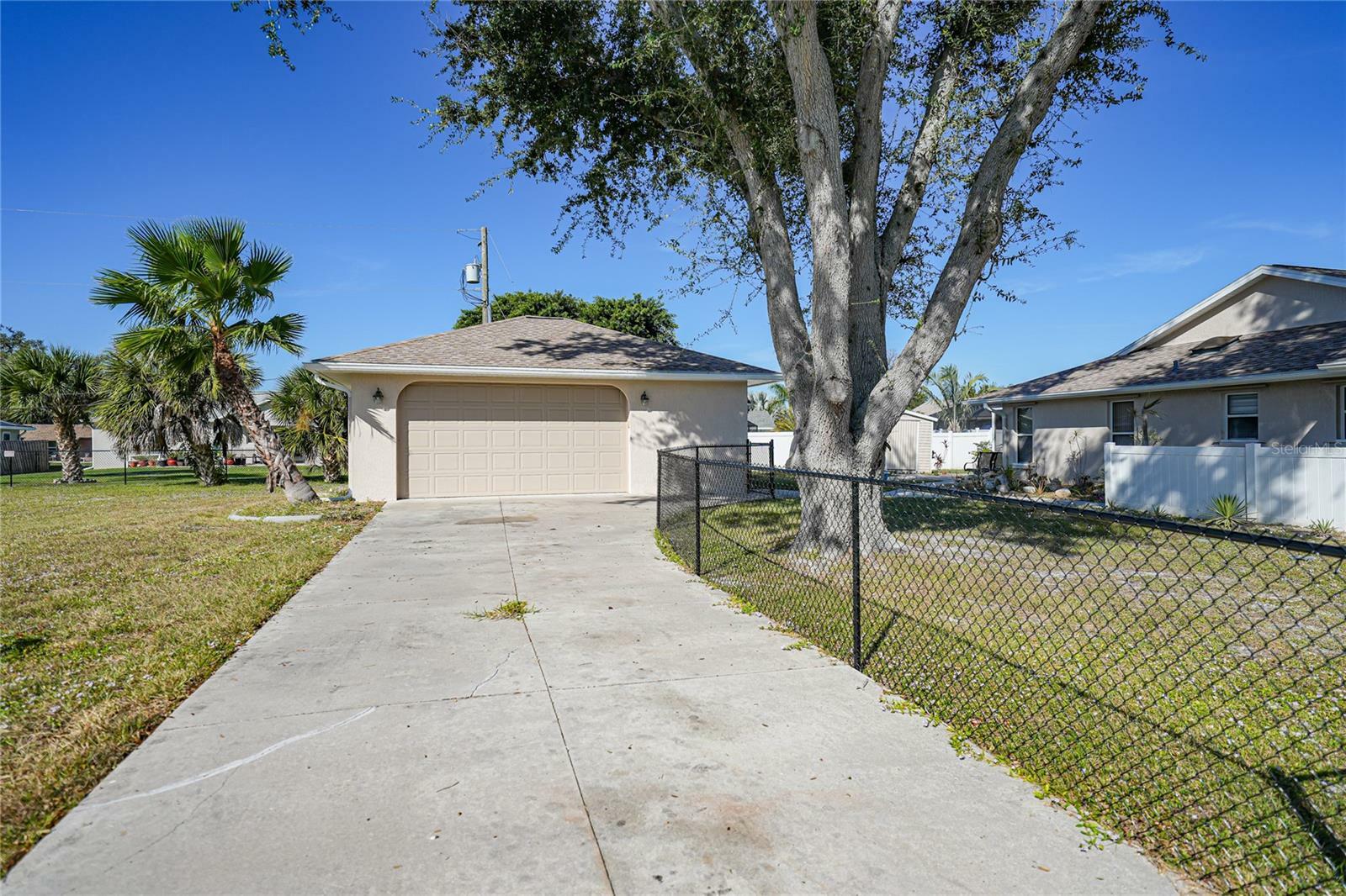 Property Photo:  7469 Forkland Street  FL 34224 