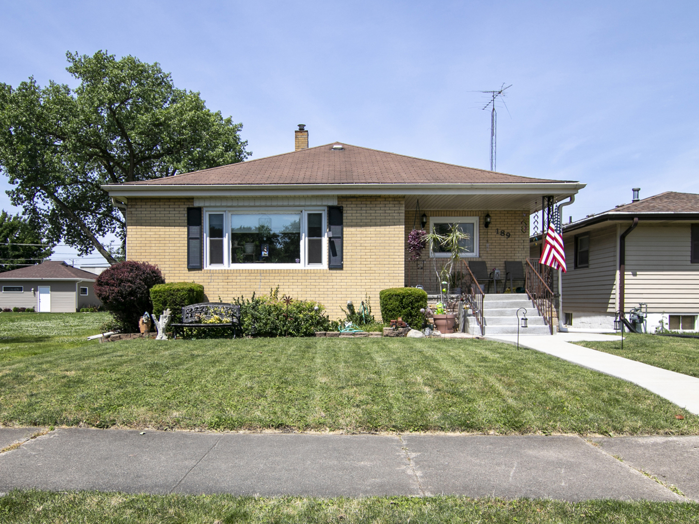 Property Photo:  189 N Fulton Avenue  IL 60915 