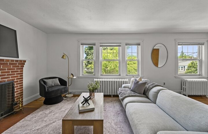 Property Photo: 5 York Rd 2 MA 02478