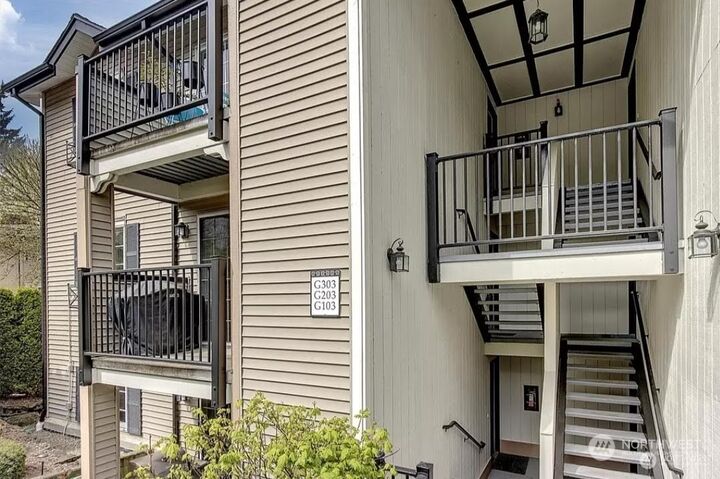 Property Photo: 224 9th Street G-203 WA 98033