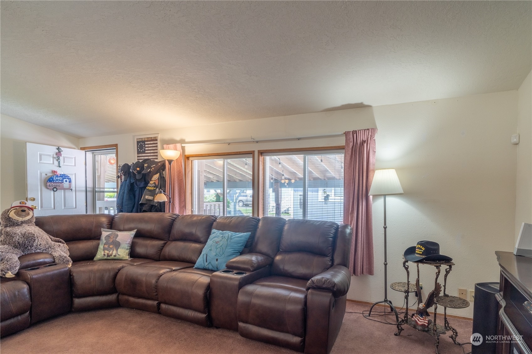 Property Photo:  3010 Peninsula Drive W 98  WA 98837 