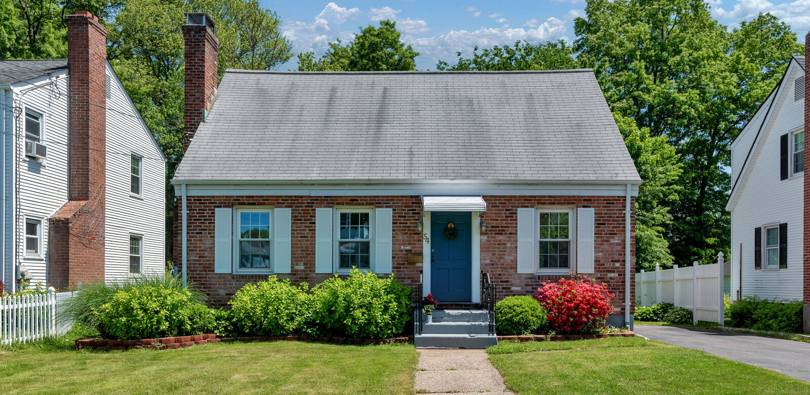 Property Photo: 54 Highview Avenue CT 06109