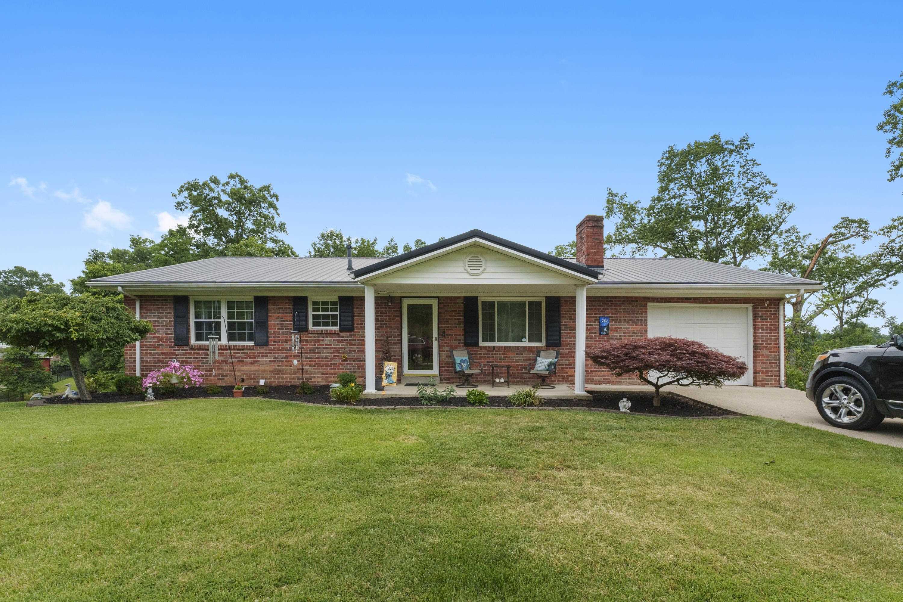 Property Photo: 2702 Woodhaven Drive KY 41102