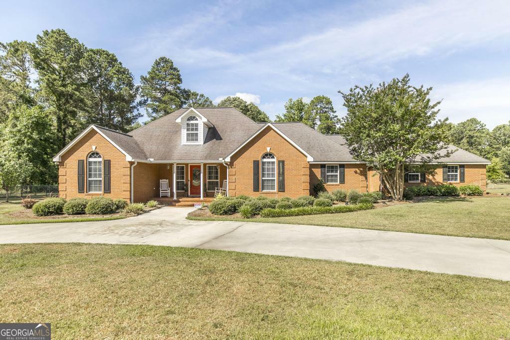 Property Photo:  712 Flanders Lane  GA 31021 