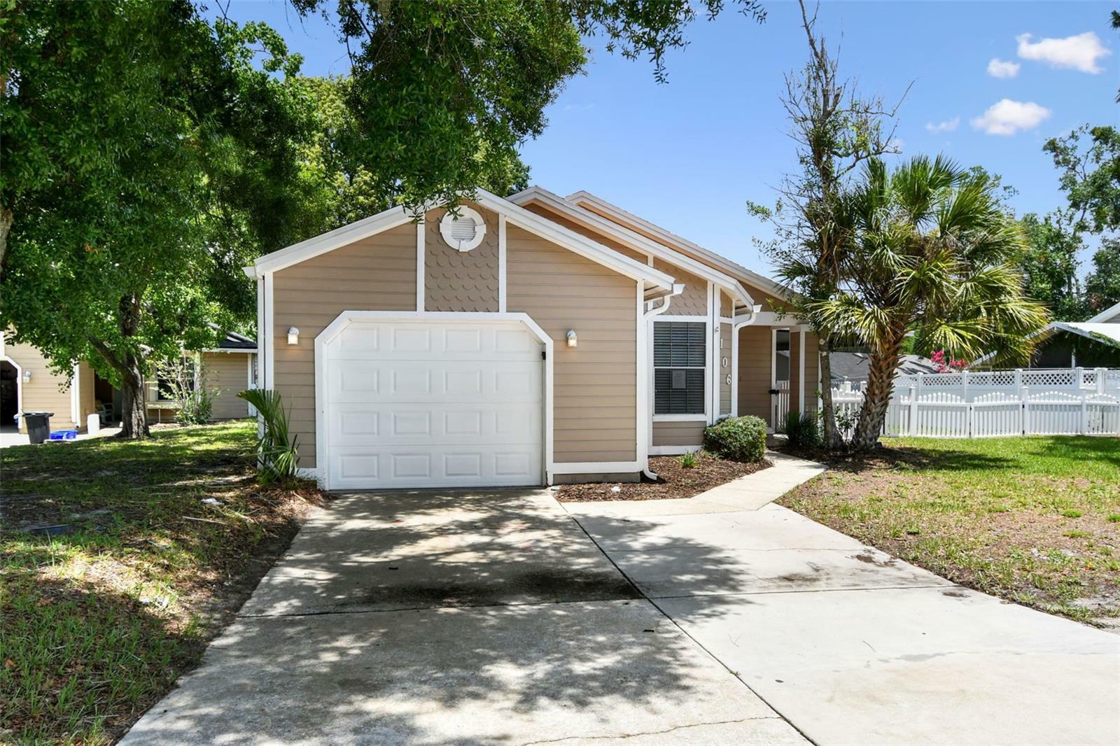 Property Photo:  106 Cobblestone Way  FL 32771 