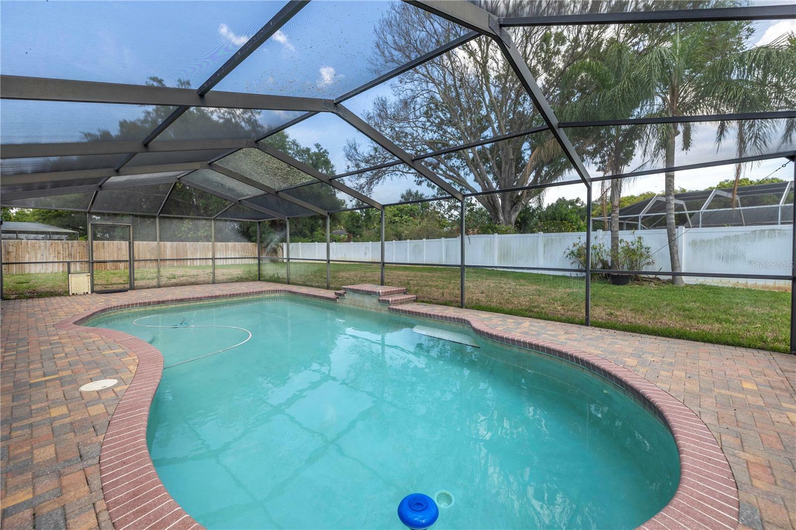 Property Photo:  9616 Halyard Drive  FL 33773 