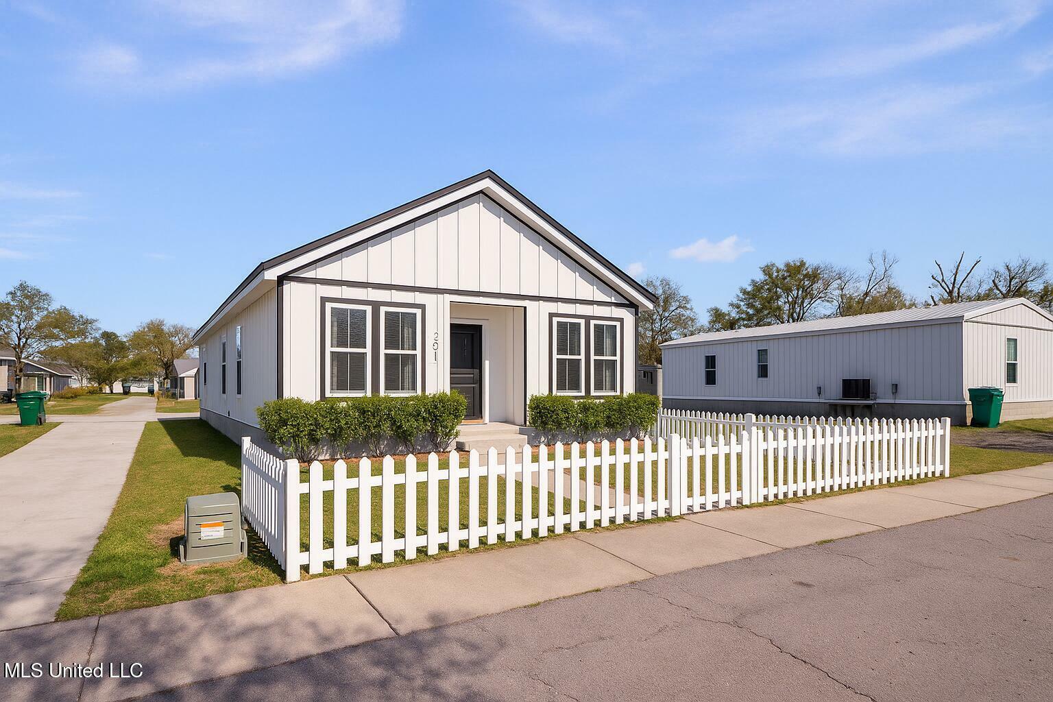 Property Photo:  156 Markham Drive  MS 39507 