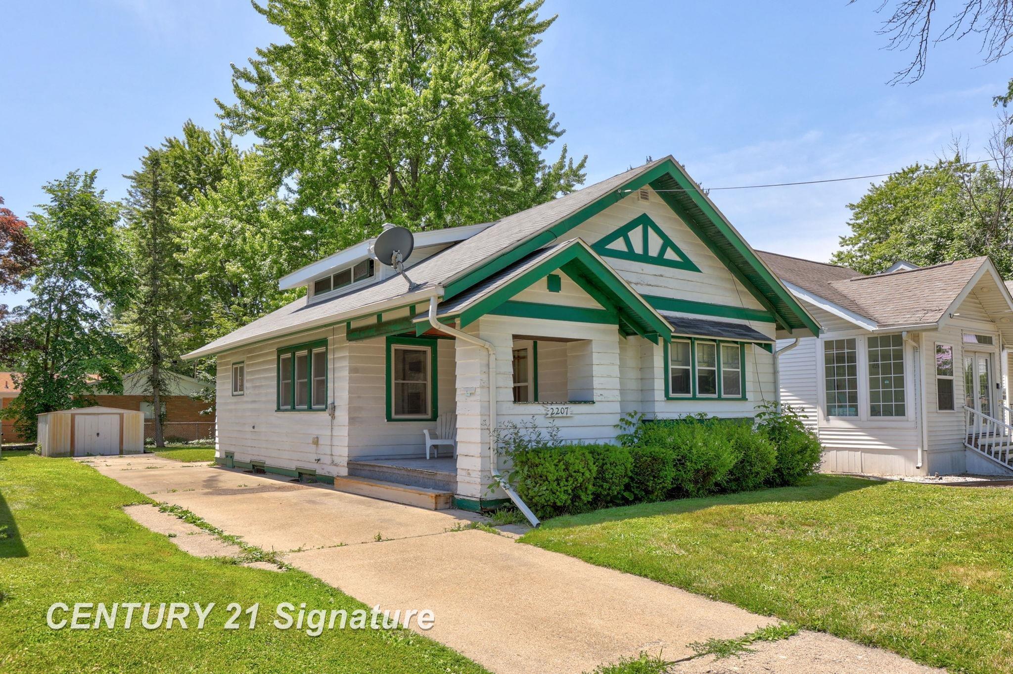 Property Photo: 2207 W Genesee MI 48602