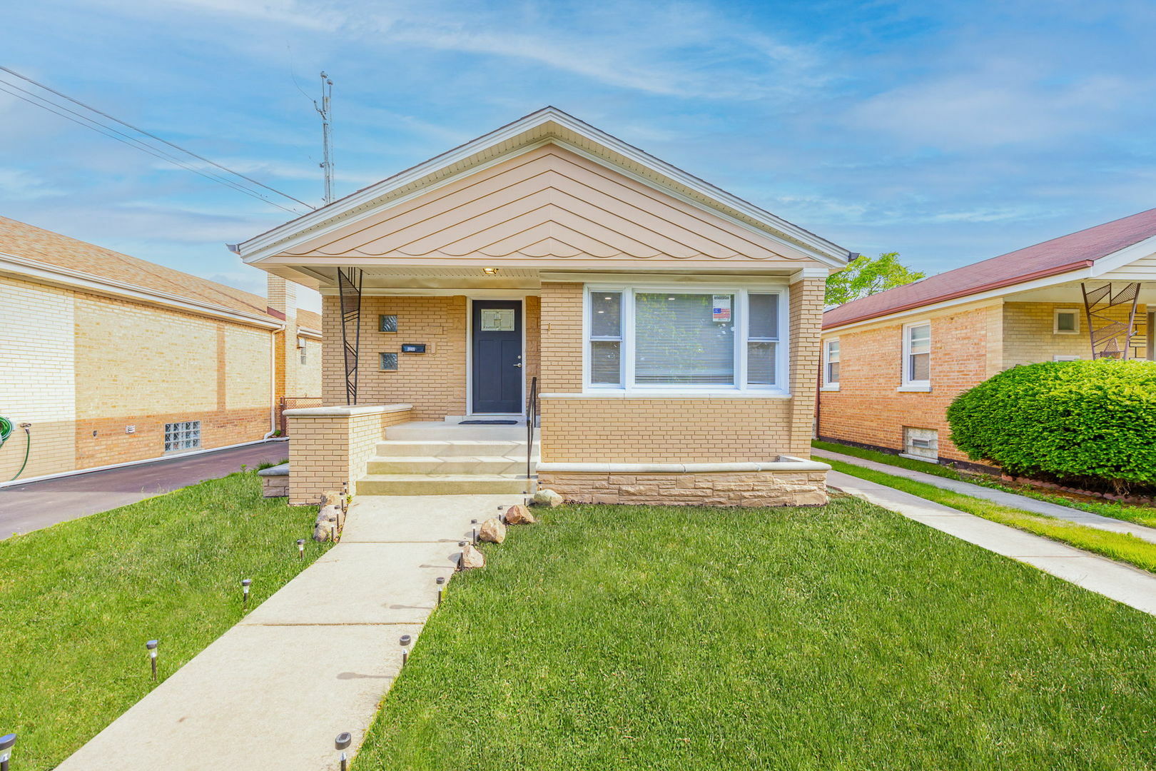 Property Photo:  3217 W 114th Street  IL 60655 