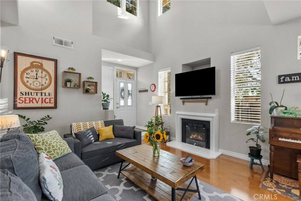 Property Photo: 27109 Westview Lane CA 91354