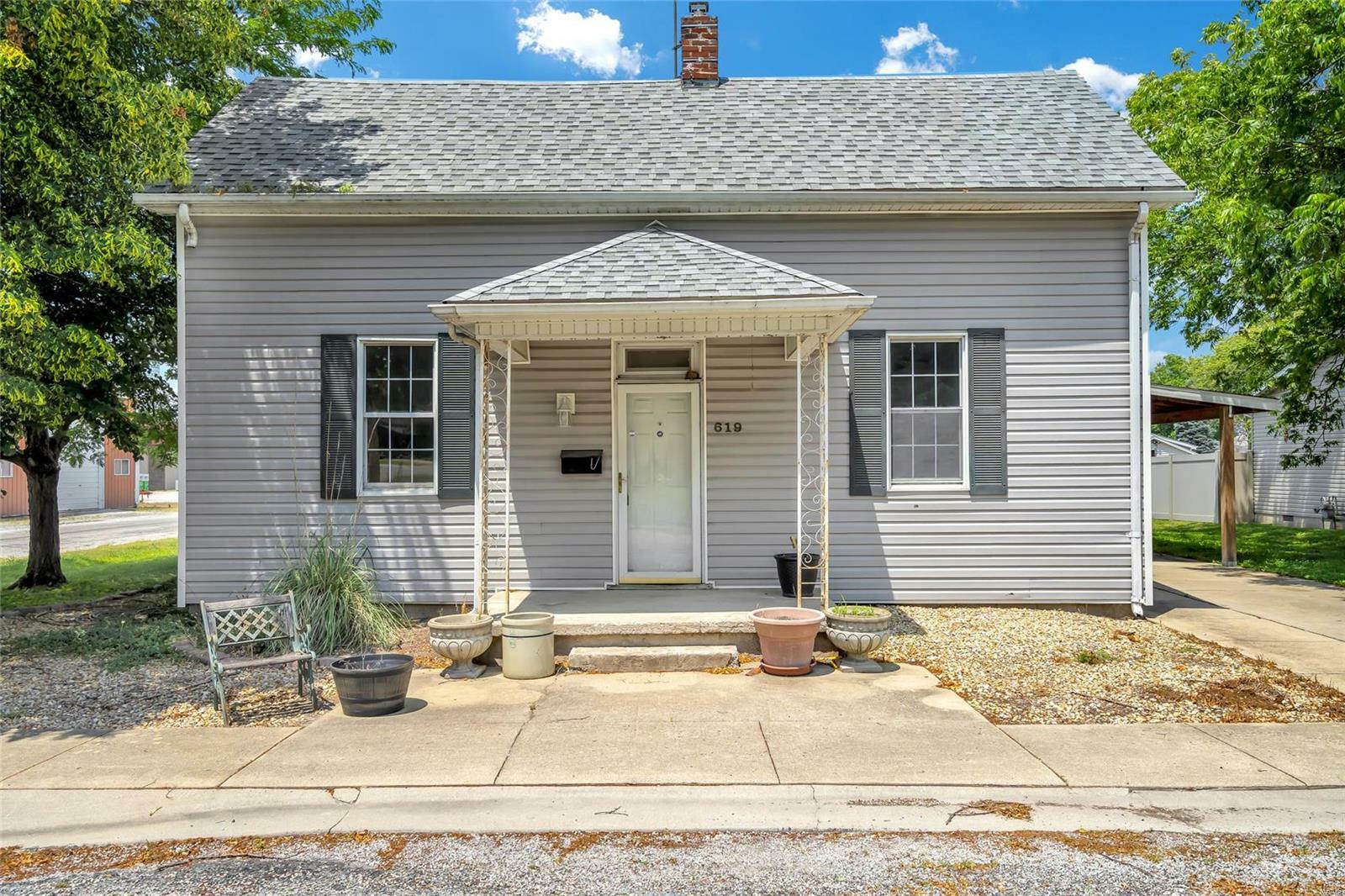 Property Photo:  619 W White Street  IL 62260 