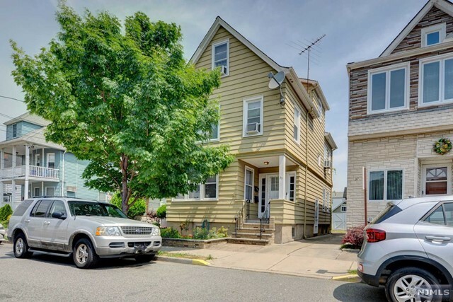 Property Photo:  35 Tuttle Street  NJ 07057 