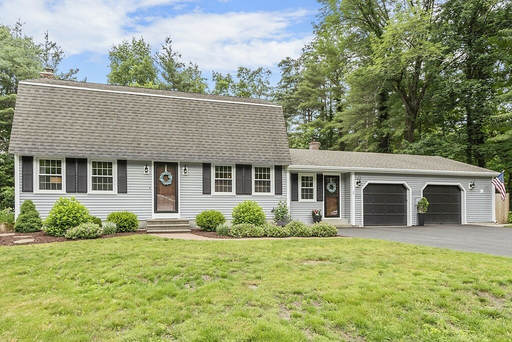 Property Photo:  27 Tanglewood Rd  MA 01564 