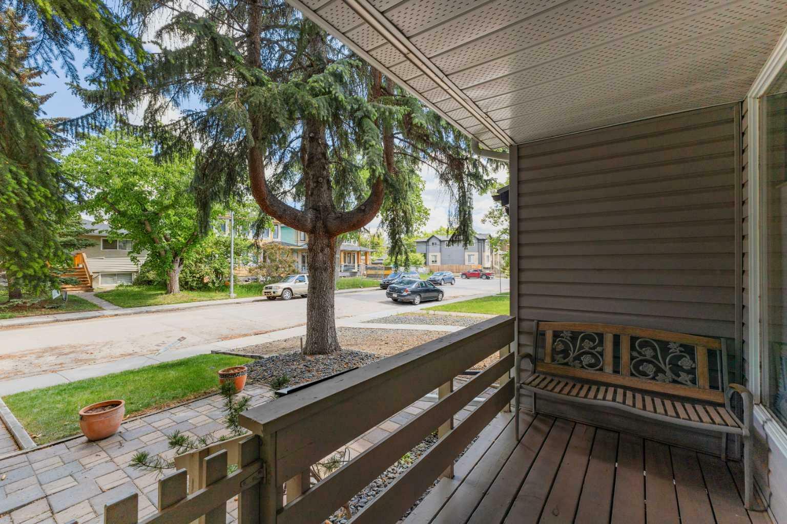 Property Photo:  1511 22 Avenue NW  AB T2M 1R2 