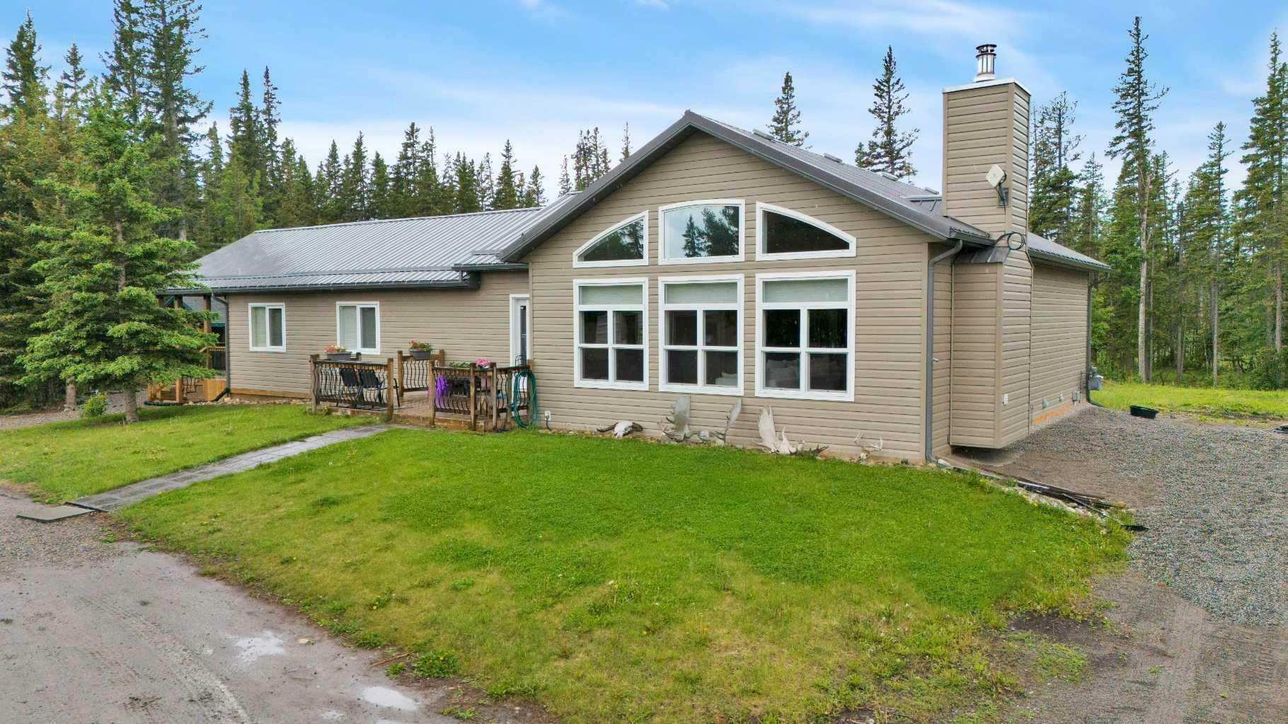 Property Photo:  33052 Range Road 52 12  AB T0M 1X0 