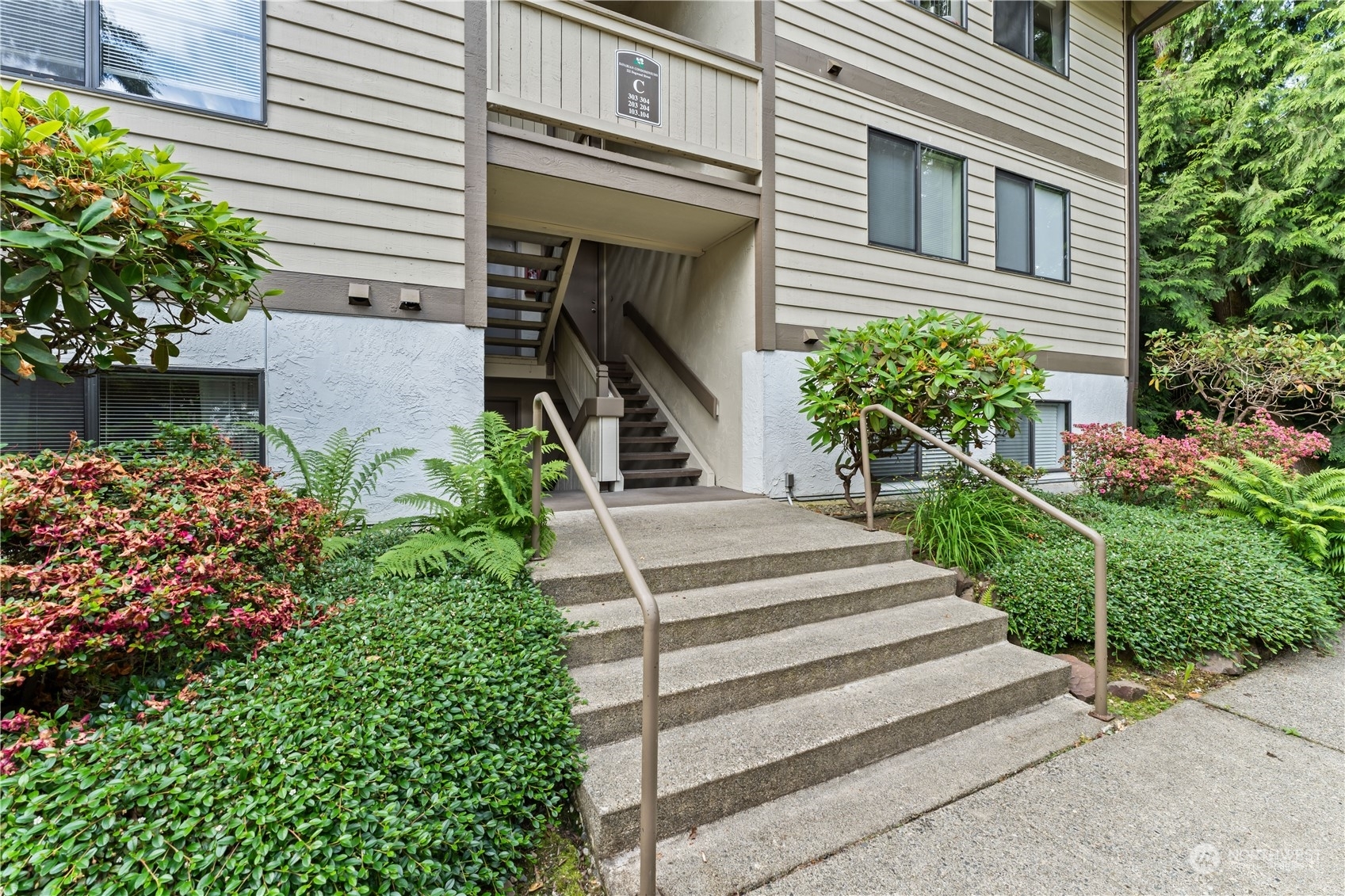 Property Photo:  222 NE Dogwood Street C104  WA 98027 