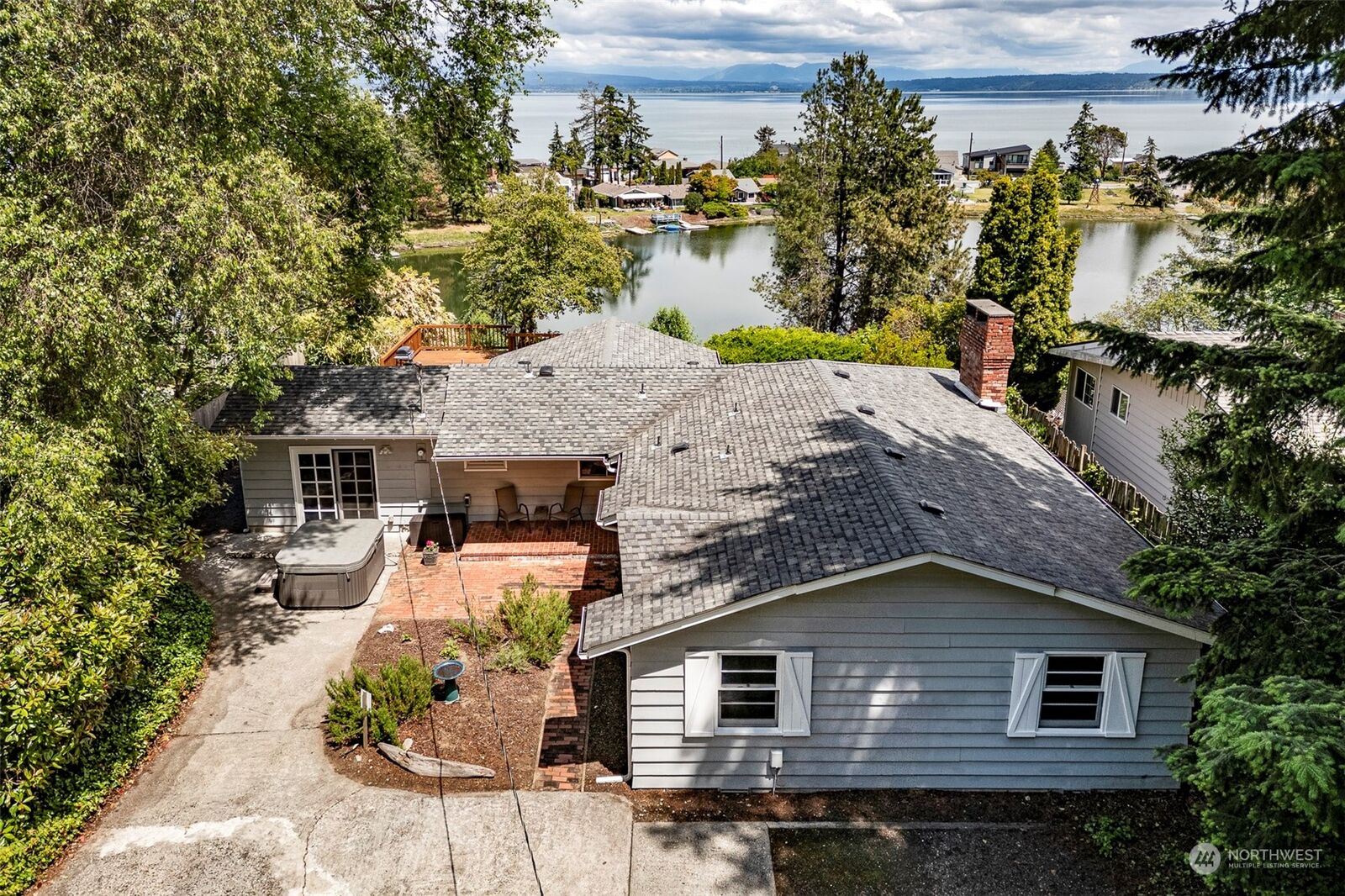Property Photo:  1355 Country Club Drive  WA 98282 
