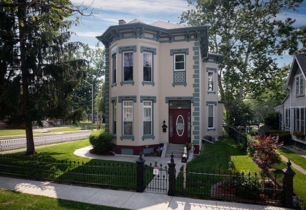 Property Photo:  74 S 17th Street  IN 47374 