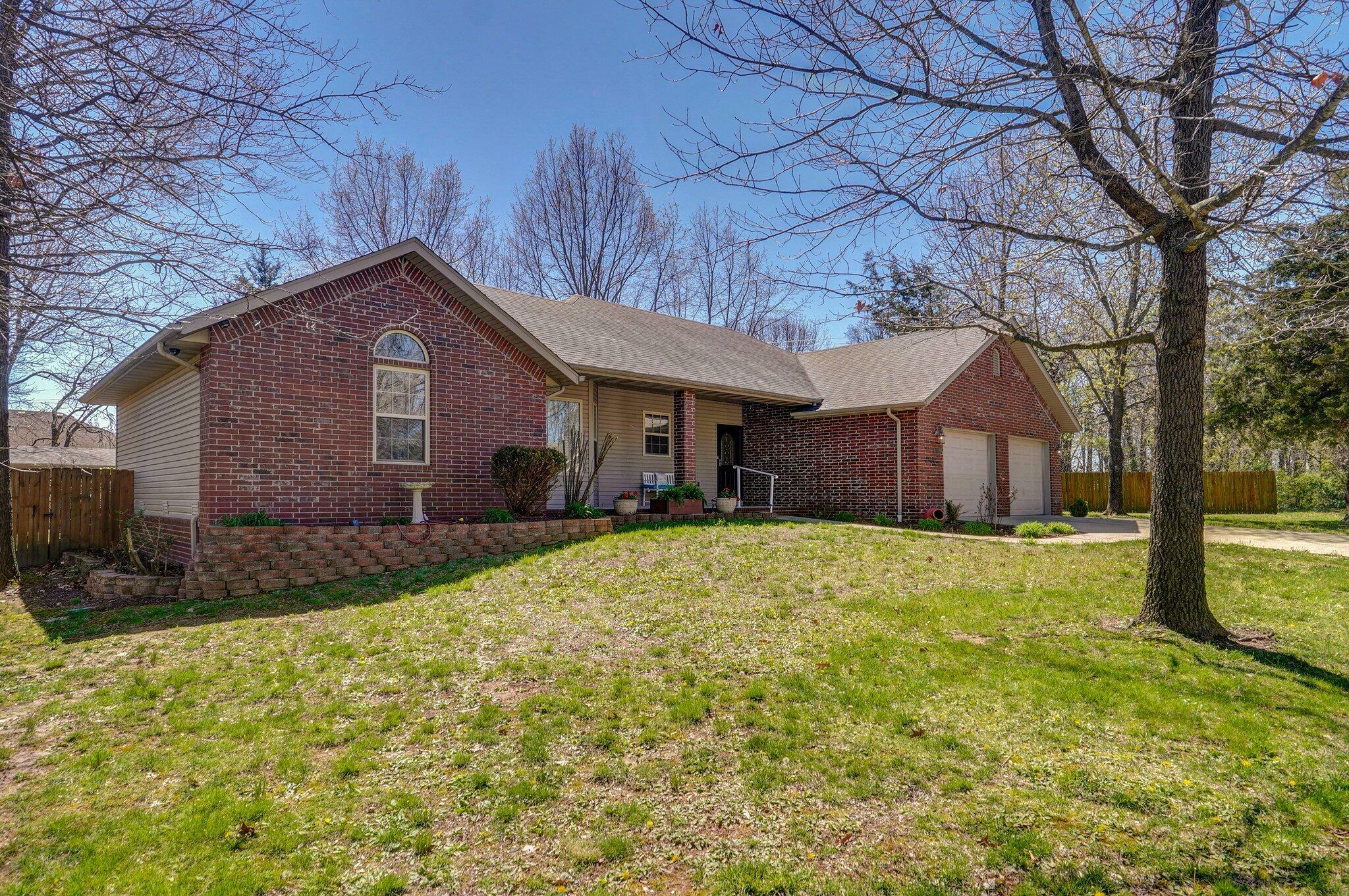Property Photo: 1028 Daniels Street MO 65605