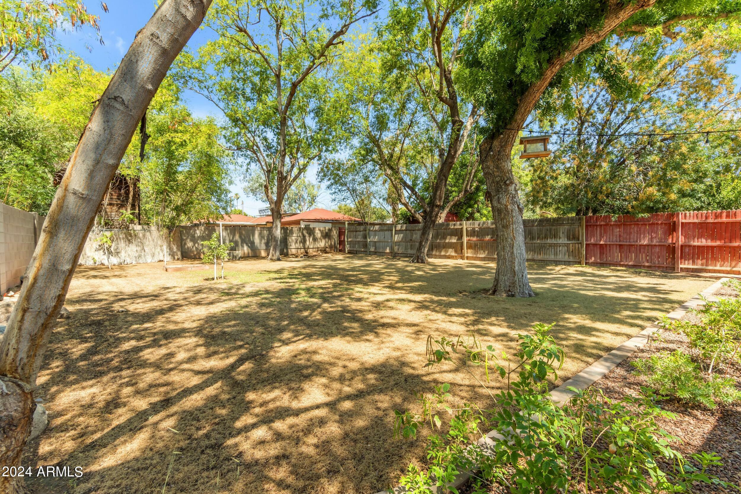 Property Photo:  138 N Pomeroy --  AZ 85201 