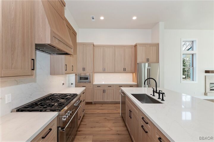 Property Photo:  870 Pine Meadow Court  CA 92315 