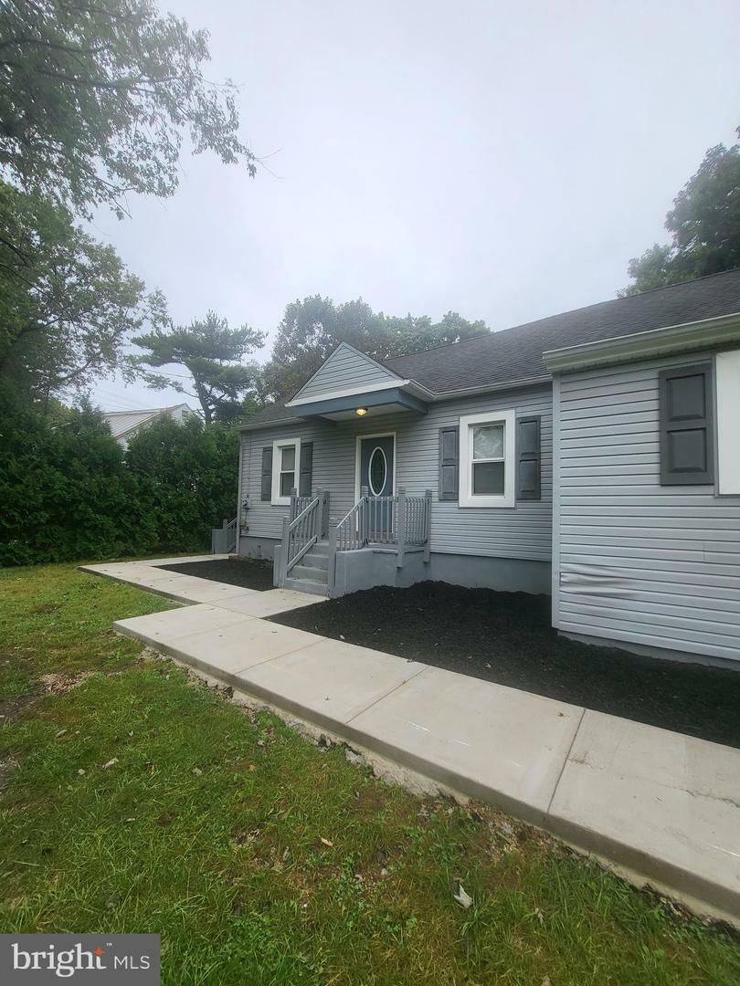 Property Photo:  29 Railroad Avenue  NJ 08322 