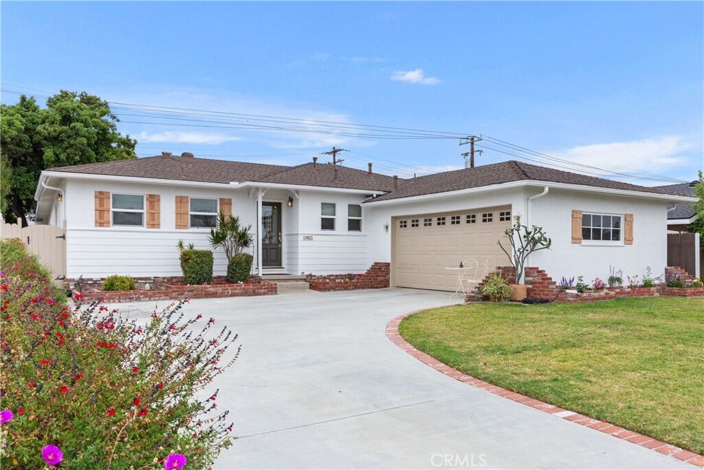 Property Photo:  13821 Milan Street  CA 92683