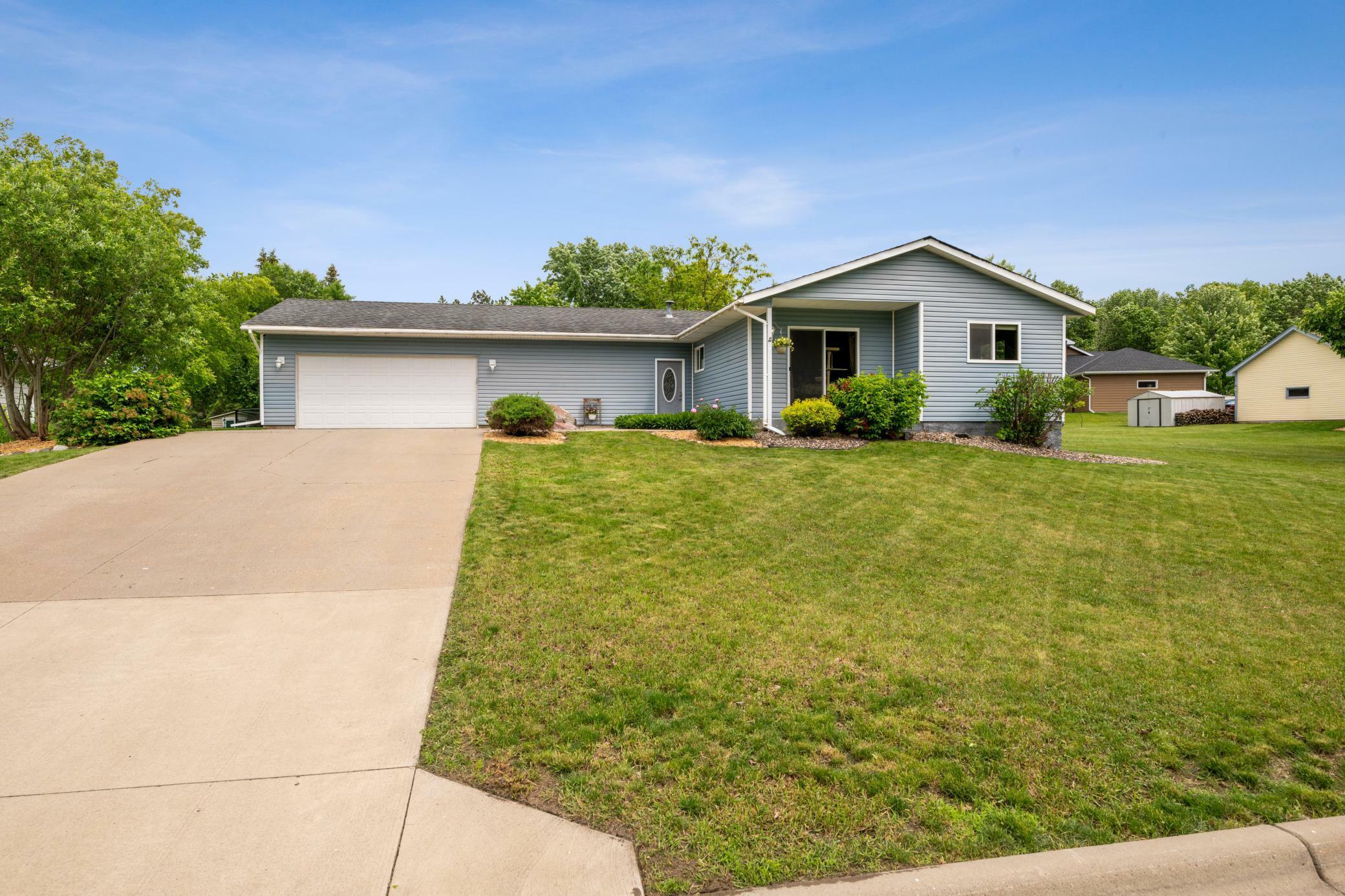 Property Photo:  554 Merriman Drive  MN 55328 