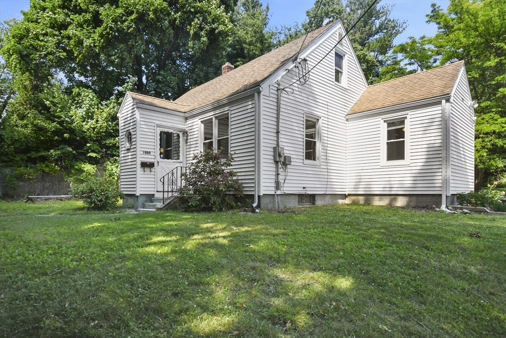 Property Photo:  1000 West Boylston Street  MA 01606 