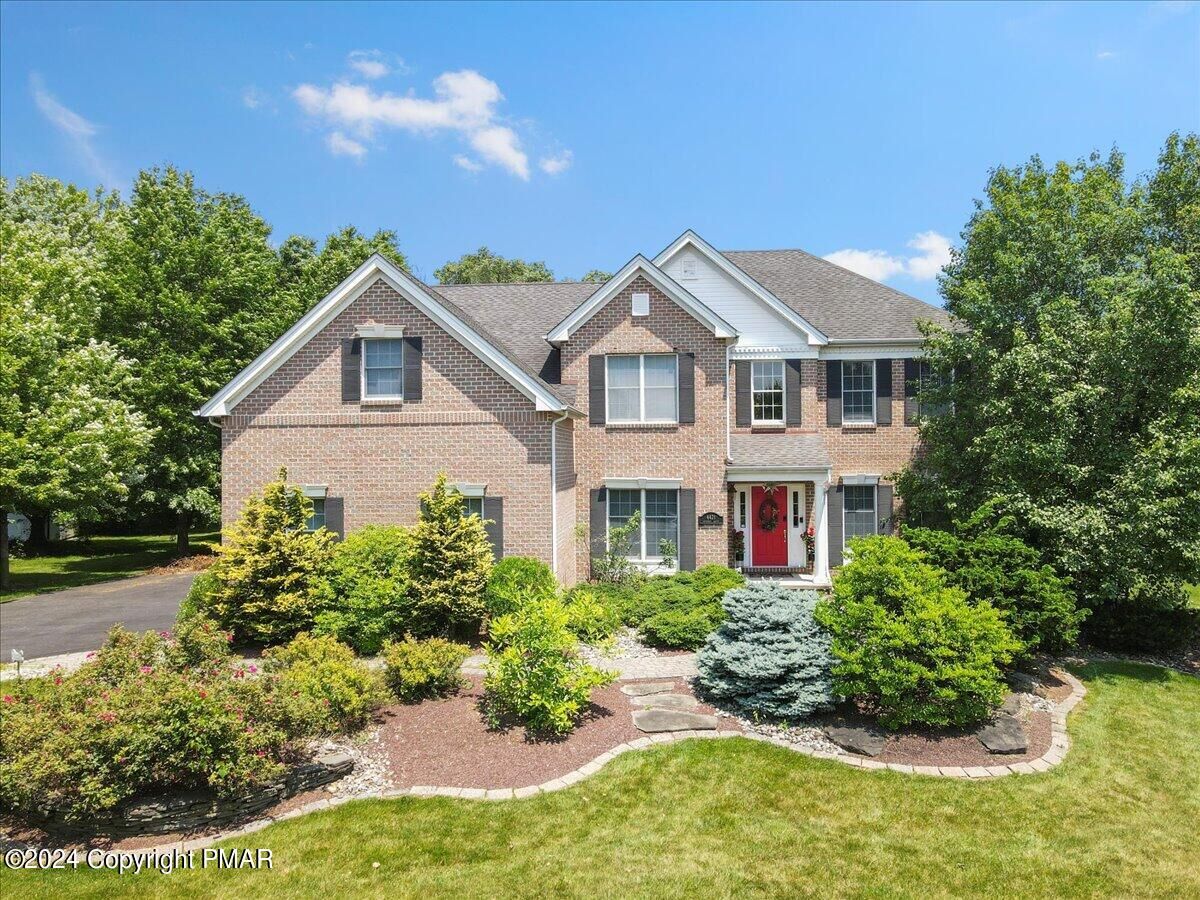 Property Photo:  4421 Anthony Drive  PA 18020 