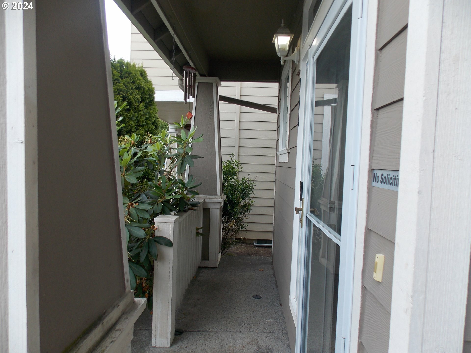 Property Photo:  928 SW 17th Way  OR 97060 