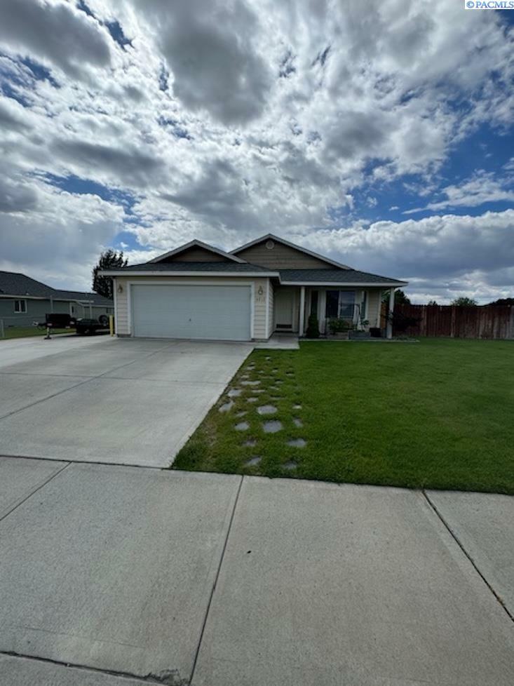 4212 Minorca Ln.  Pasco WA 99301 photo