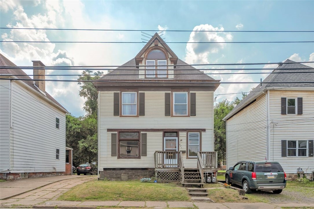 Property Photo:  471 Freeport St  PA 15068 